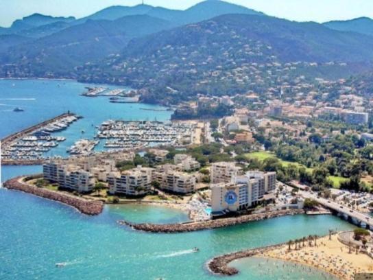Appartement 2 Pieces Le Gorecki - Residence Du Riou De L'Argentiere A Mandelieu La Napoule, Avec Piscine, Parking Et A Proximite De Tout! Dış mekan fotoğraf